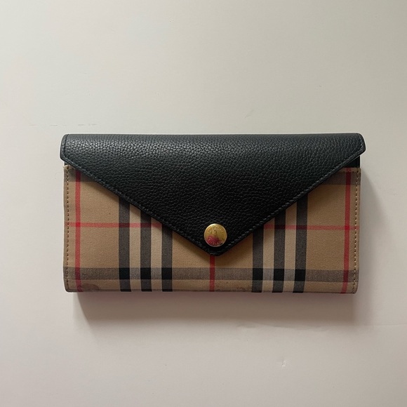 Burberry Vintage Check and Leather Continental WalletPrice - Picture 1 of 3